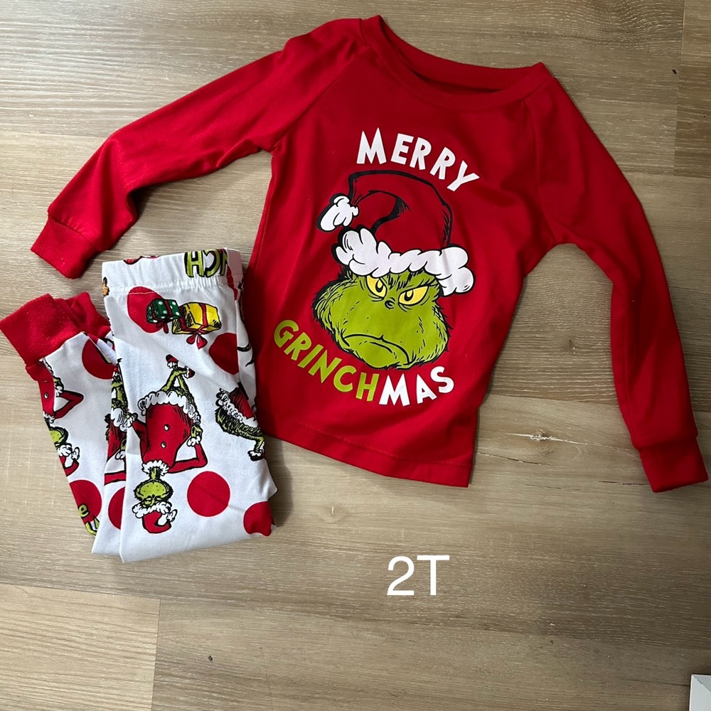 Grinch Pajamas (2T)